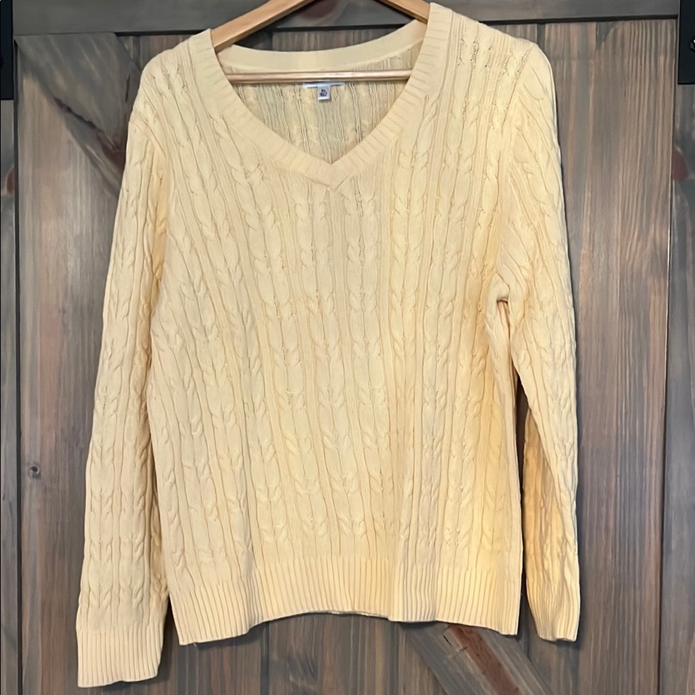 Croft & Barrow Women's V-Neck Sweater in Yellow Size XL